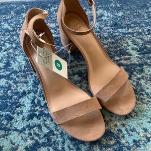 A . New day Taupe heels